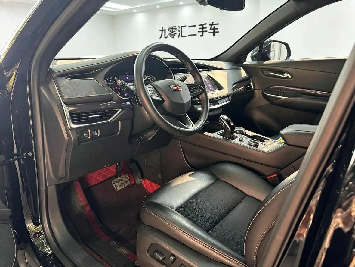 Cadillac XT4 2020 Facelift 28T 2WD Tech