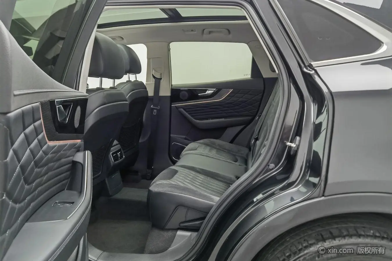 Hongqi HS5 2022 2.0T Smart Connected 4WD