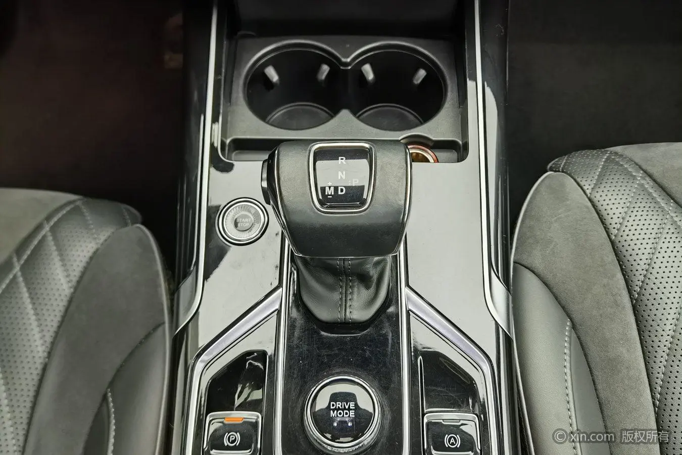 Hongqi HS5 2022 2.0T Smart Connected 4WD