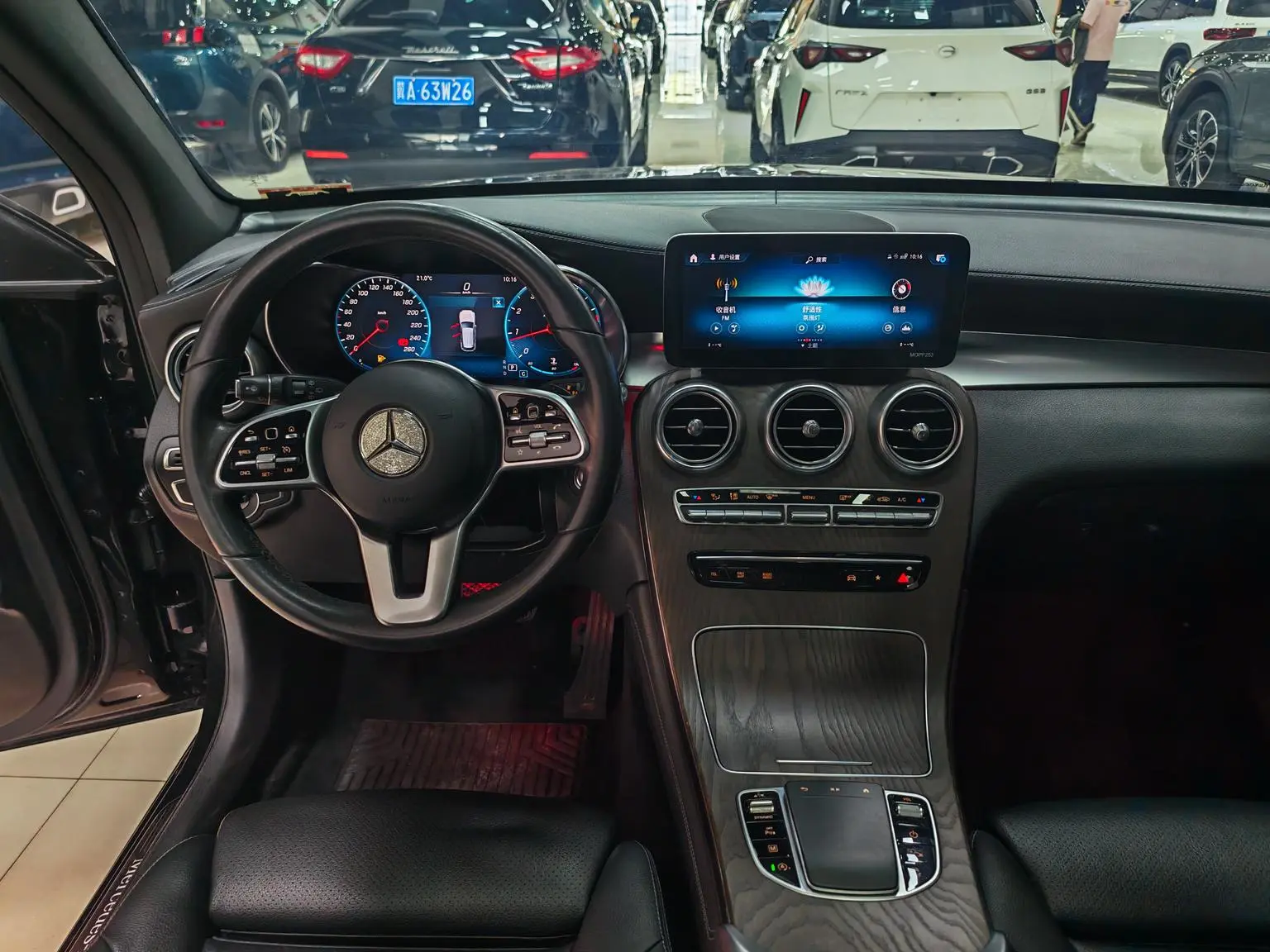 Mercedes-Benz GLC 2020 Facelift GLC 260 L 4MATIC Luxury