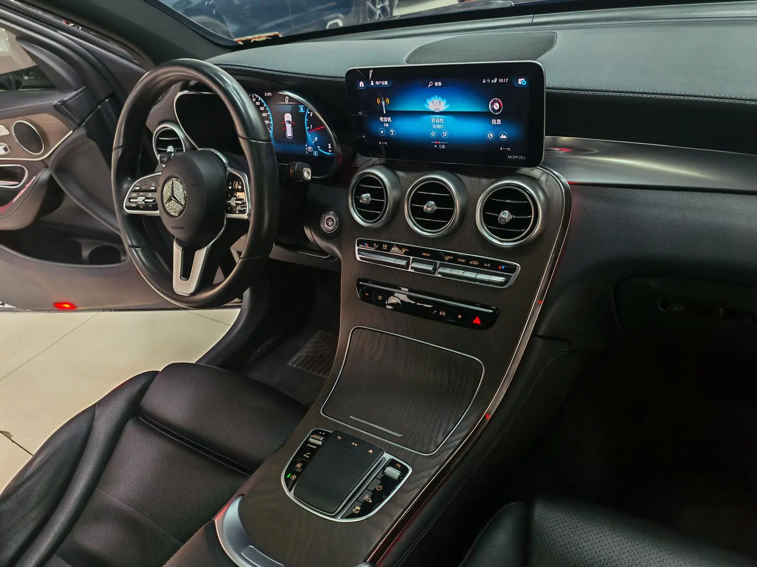 Mercedes-Benz GLC 2020 Facelift GLC 260 L 4MATIC Luxury