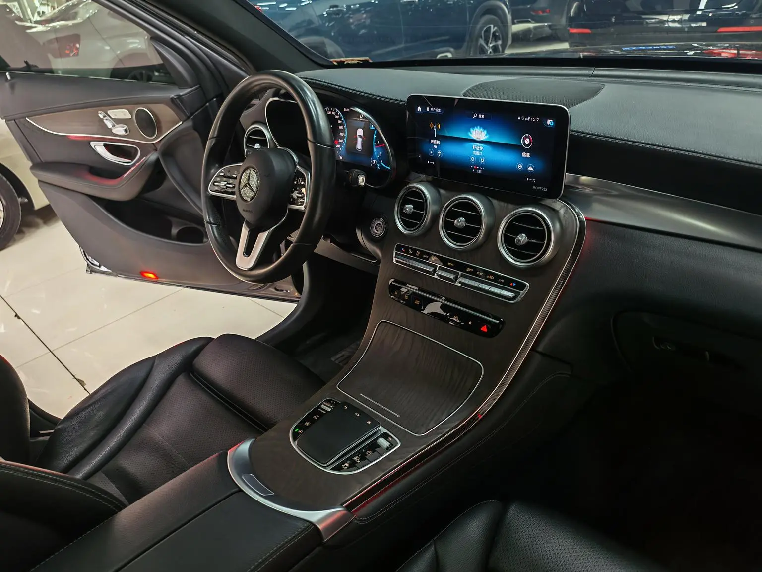 Mercedes-Benz GLC 2020 Facelift GLC 260 L 4MATIC Luxury