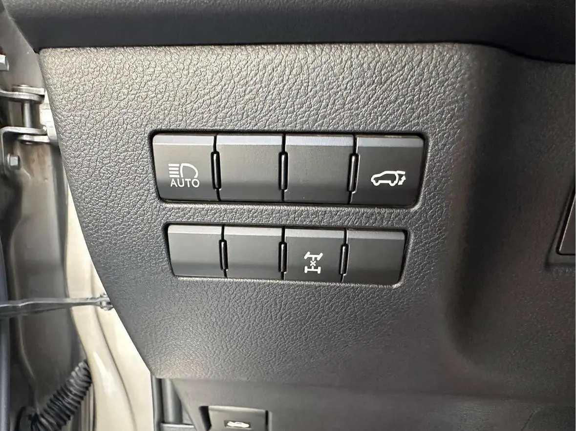 Lexus NX 2020 200 China VI