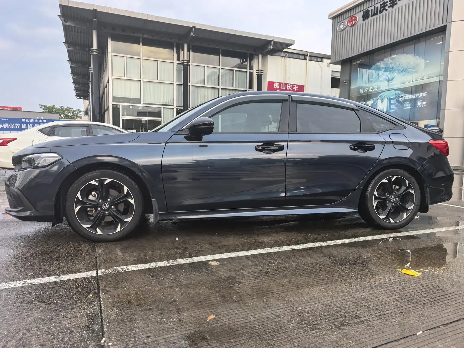 Honda Civic 2022 240TURBO CVT Dynamic Dynamic C