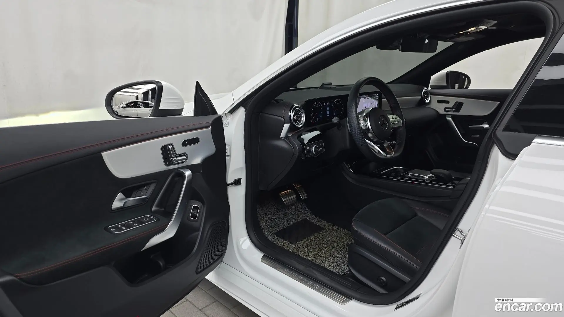 Mercedes-Benz CLA-Class CLA250 4MATIC 2023