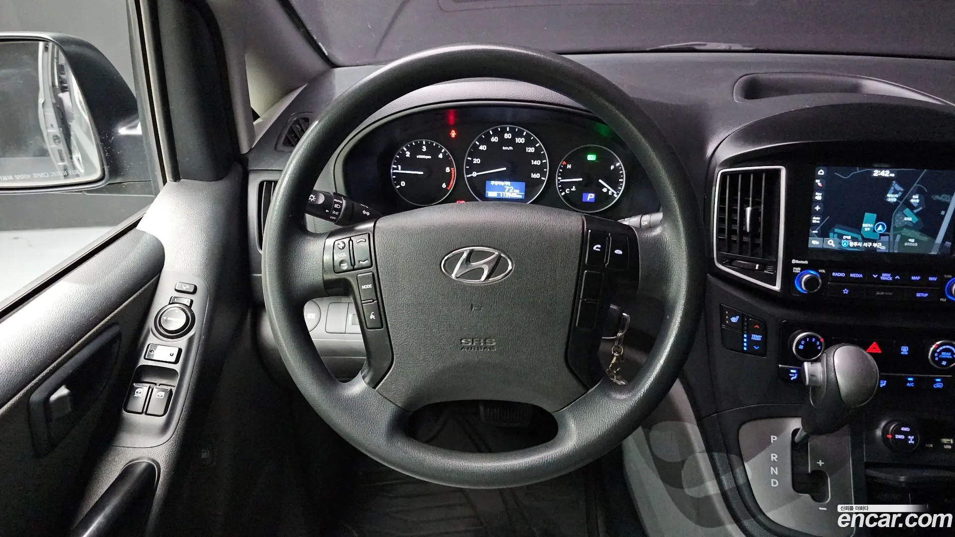 Hyundai Starex 4WD Wagon 12-Seater