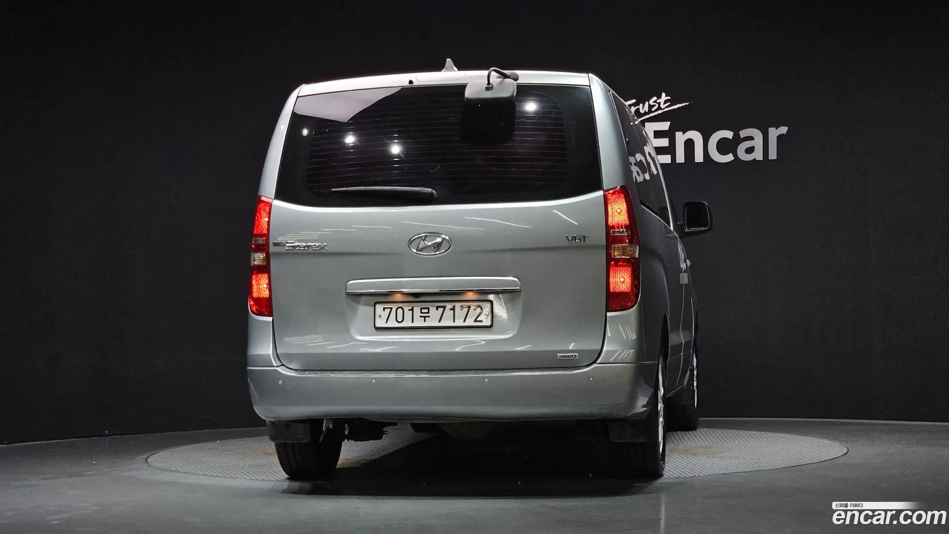 Hyundai Starex 4WD Wagon 12-Seater