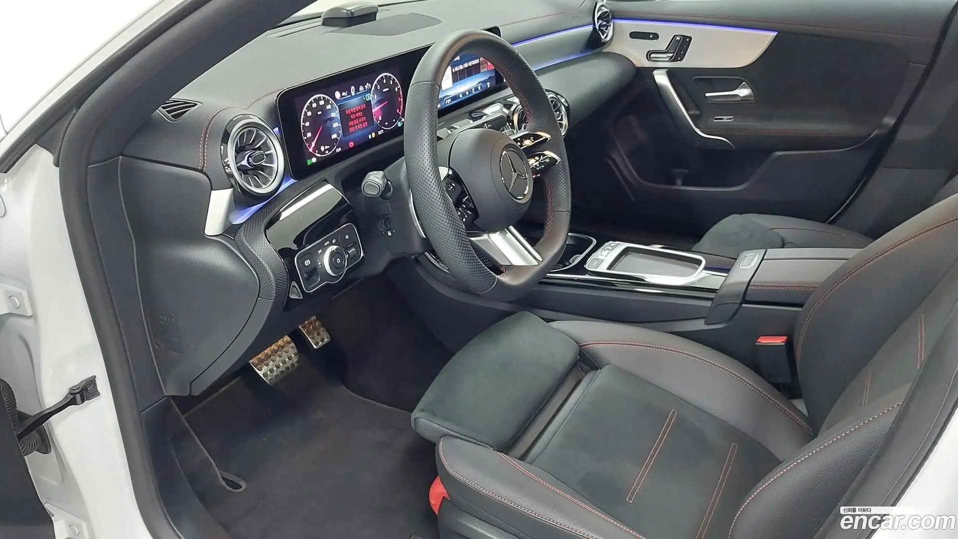 Mercedes-Benz CLA-Class CLA250 4MATIC 2023