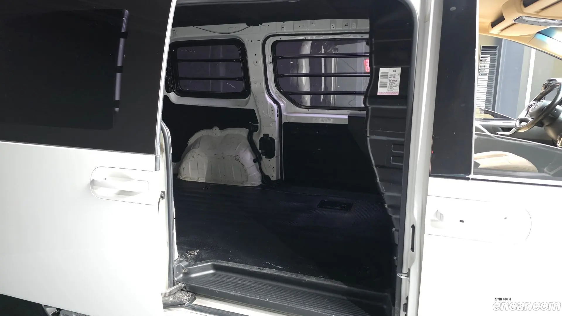 Hyundai Staria Cargo 3-Seater 2021