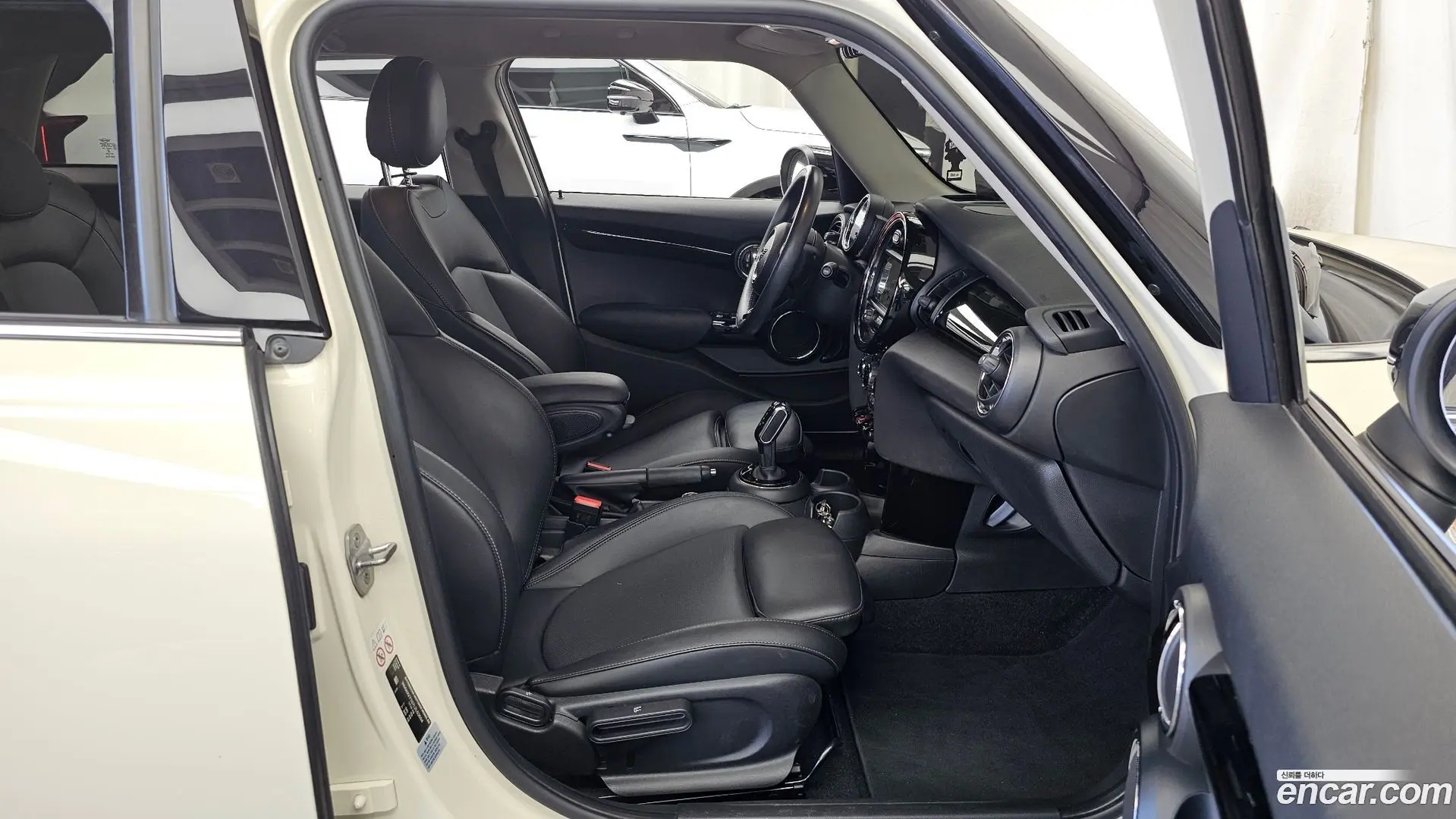 Mini Cooper 5Door HIGH