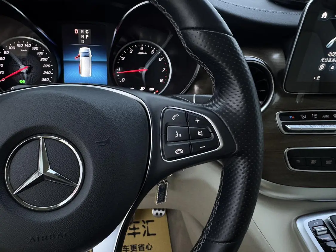 Mercedes-Benz V Class 2022 V 260 Premium