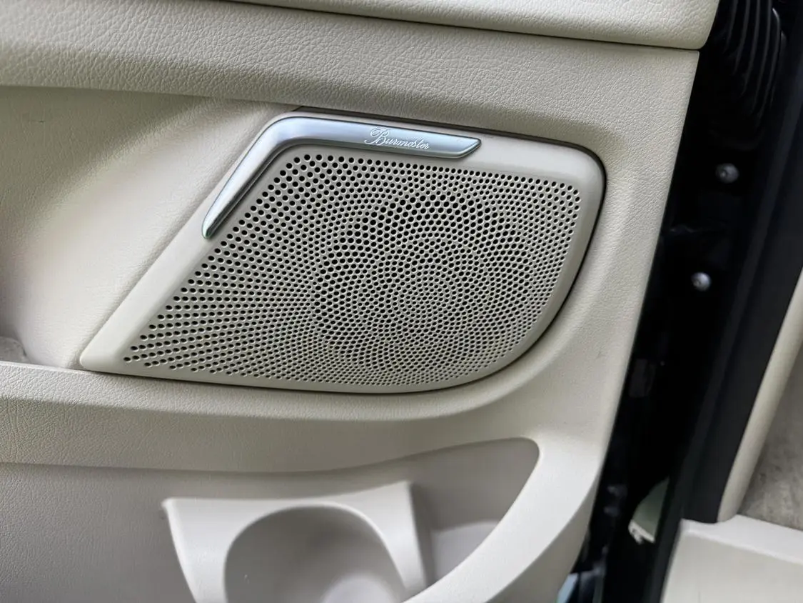 Mercedes-Benz V Class 2022 V 260 Premium