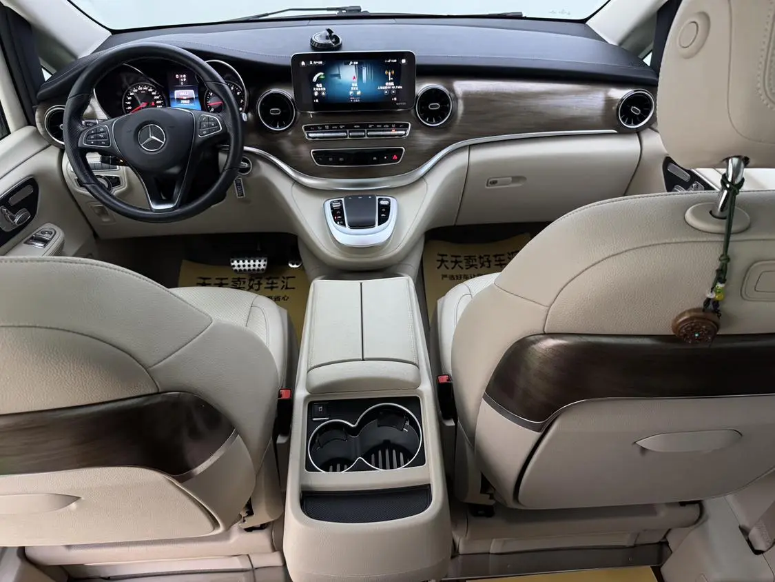 Mercedes-Benz V Class 2022 V 260 Premium