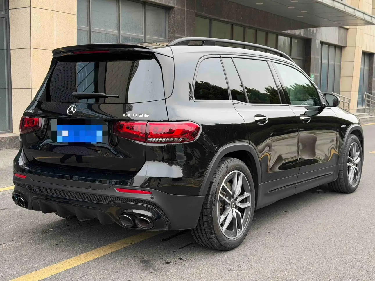 Mercedes-Benz GLB AMG 2023 AMG GLB 35 4MATIC
