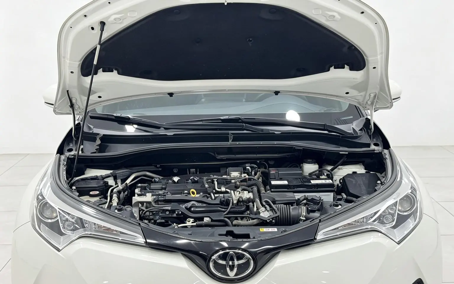 Toyota C-HR 2018 2.0L Sunroof China VI