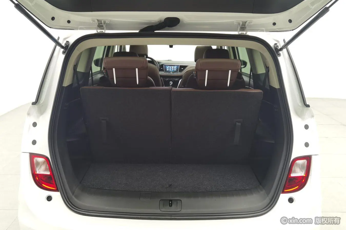 Buick GL6 2019 18T 6 seat Connected Luxury China VI