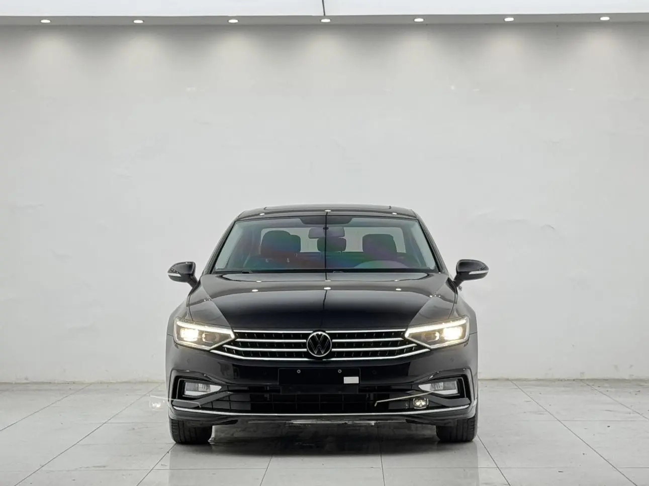 Volkswagen Magotan 2023 200 Units Commemorative 280TSI DSG Comfort