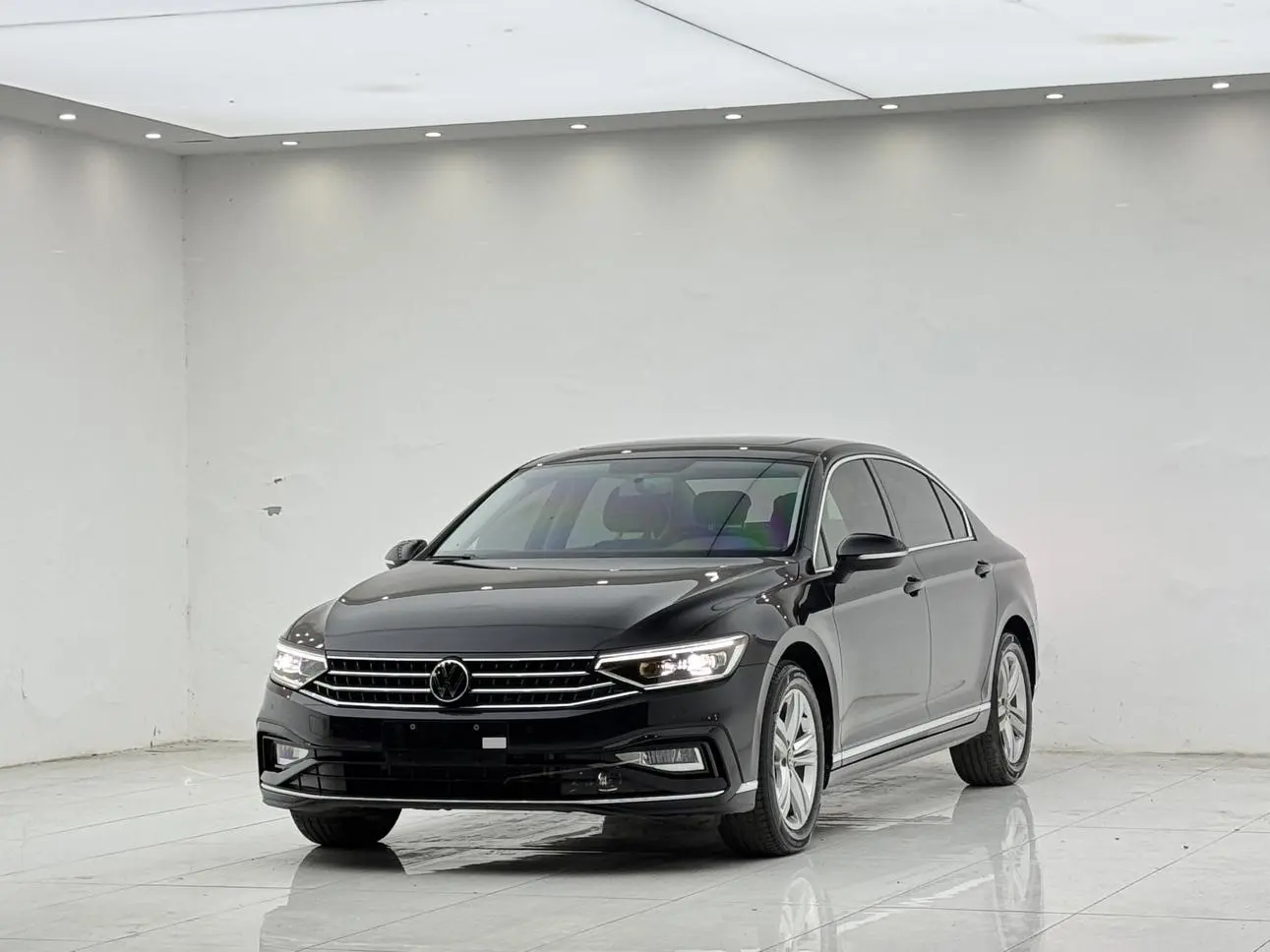 Volkswagen Magotan 2023 200 Units Commemorative 280TSI DSG Comfort