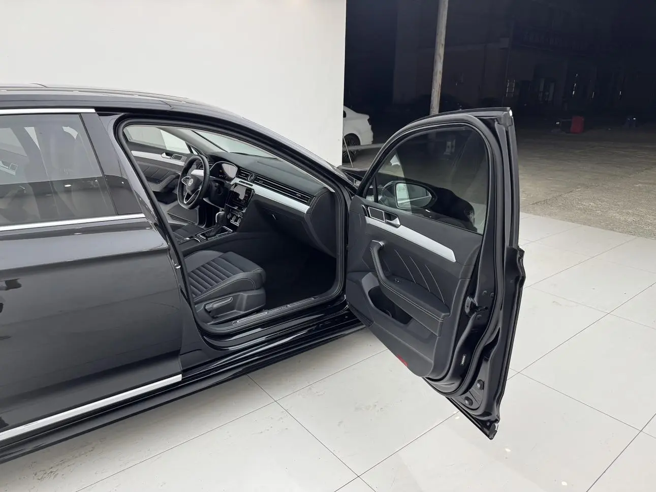 Volkswagen Magotan 2023 200 Units Commemorative 280TSI DSG Comfort