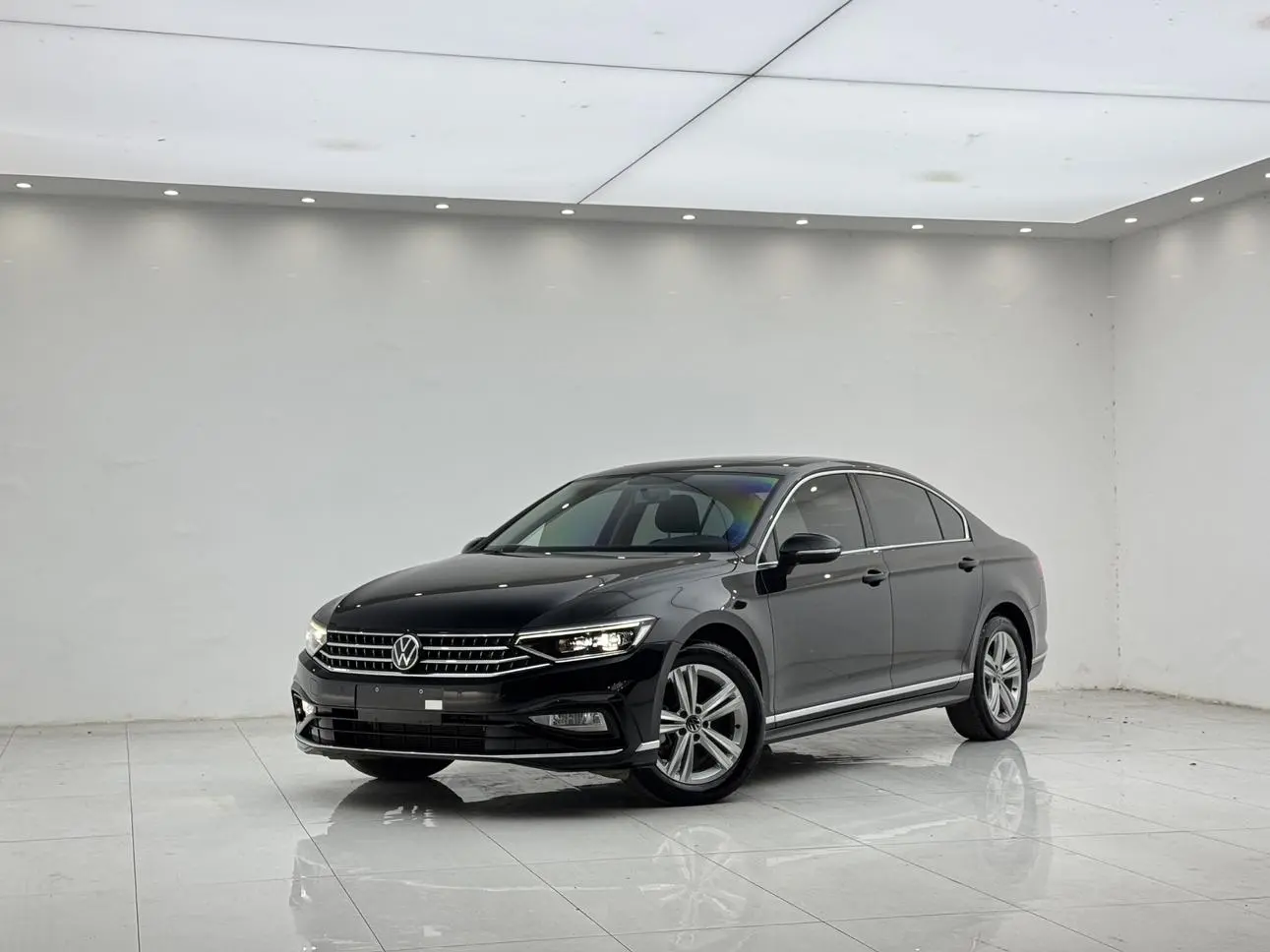 Volkswagen Magotan 2023 200 Units Commemorative 280TSI DSG Comfort