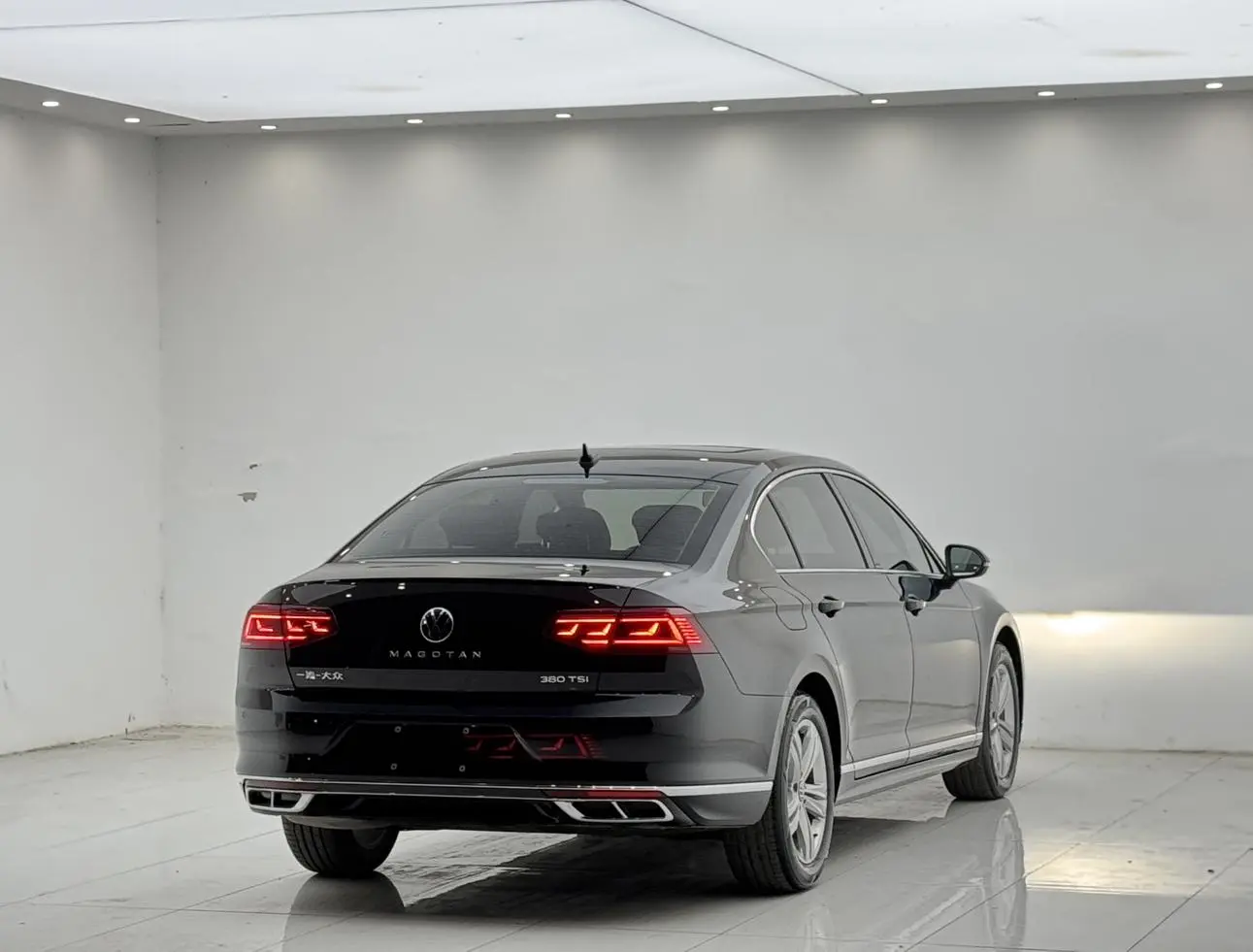 Volkswagen Magotan 2023 200 Units Commemorative 280TSI DSG Comfort