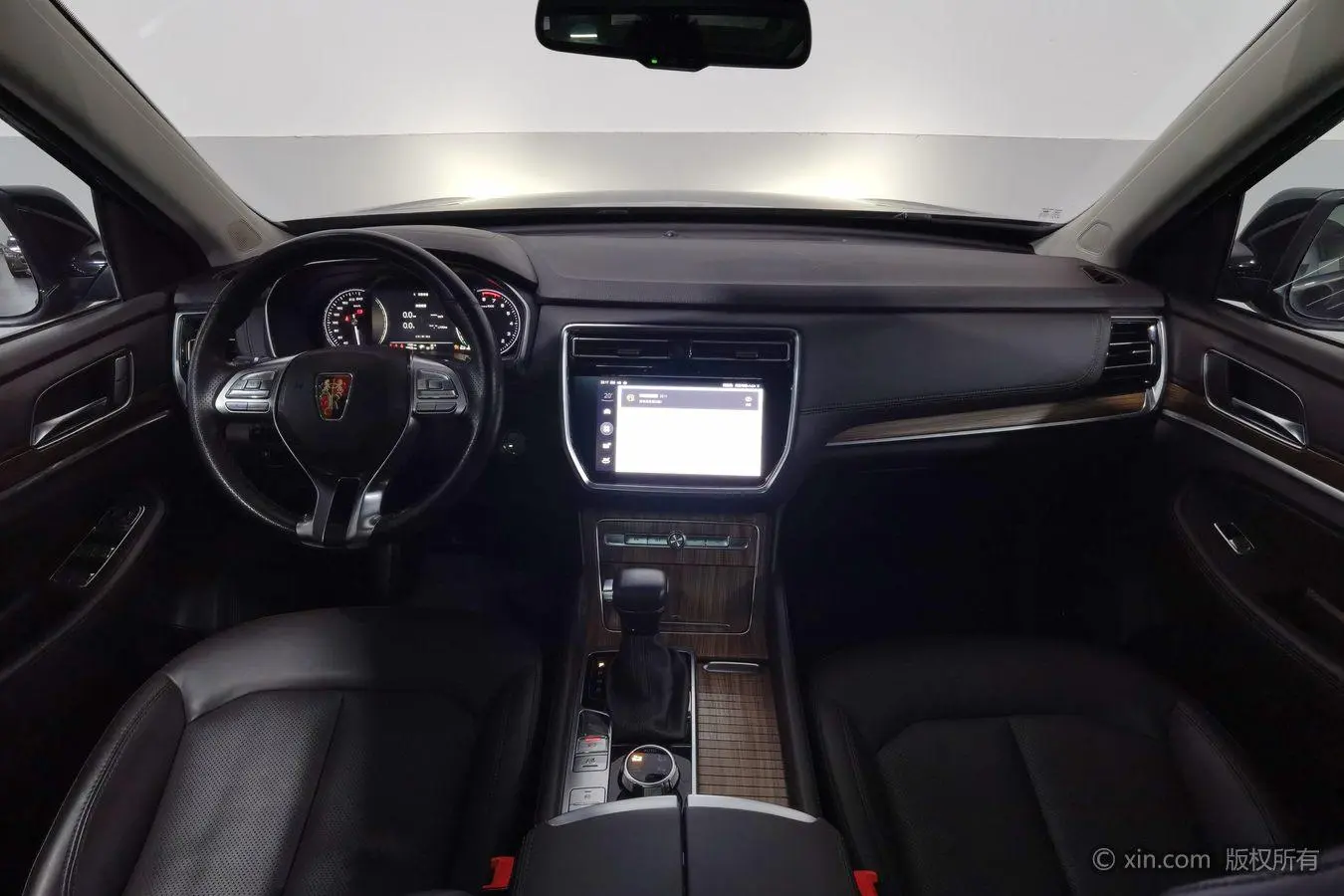Roewe RX8 2018 30T Smart Connected 4WD Supreme