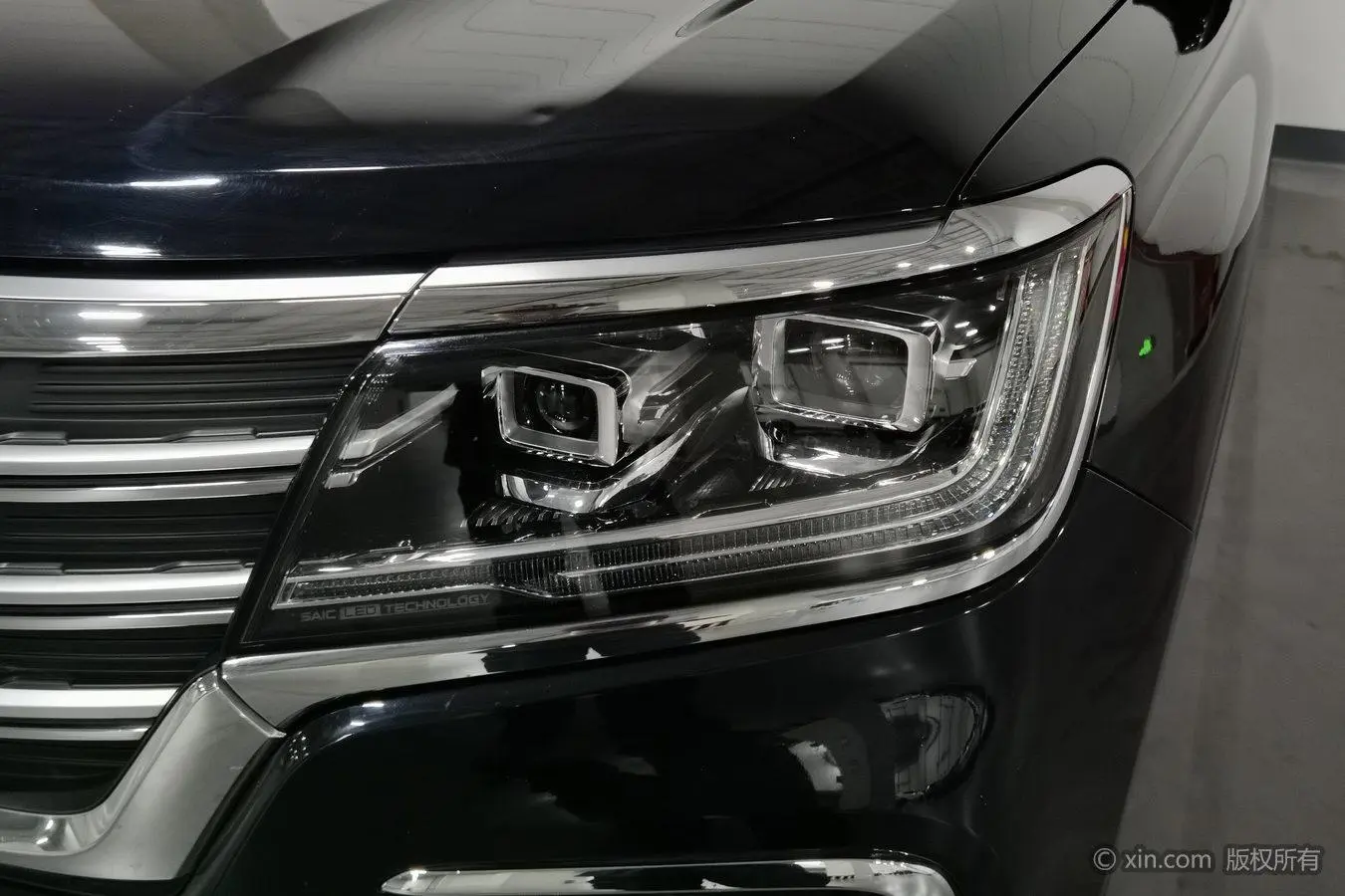 Roewe RX8 2018 30T Smart Connected 4WD Supreme
