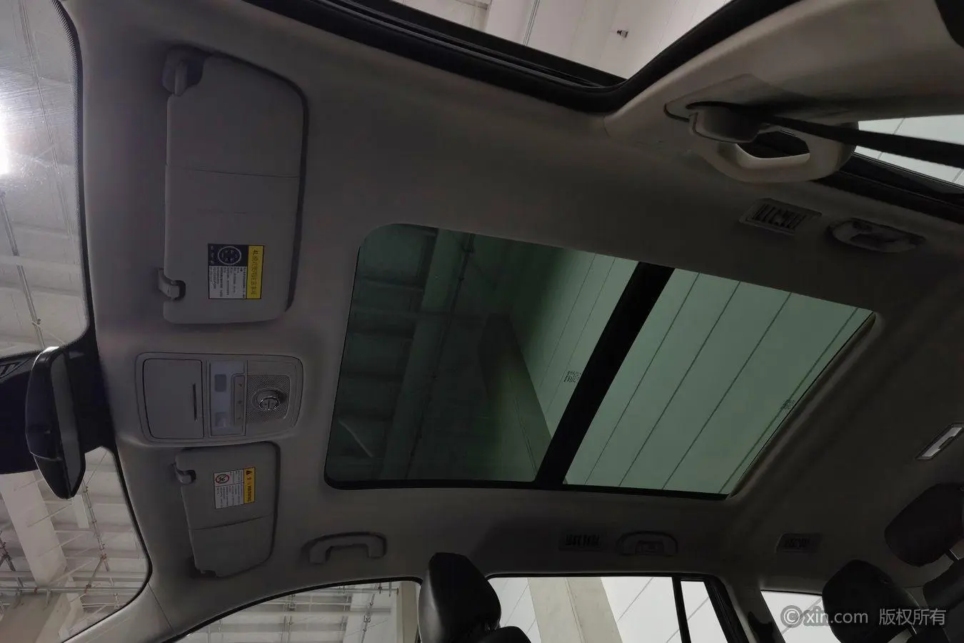 Roewe RX8 2018 30T Smart Connected 4WD Supreme