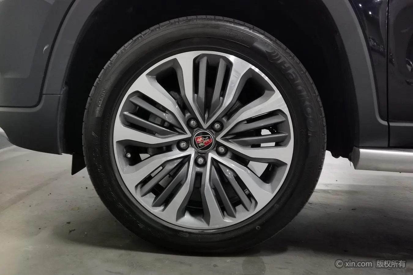 Roewe RX8 2018 30T Smart Connected 4WD Supreme