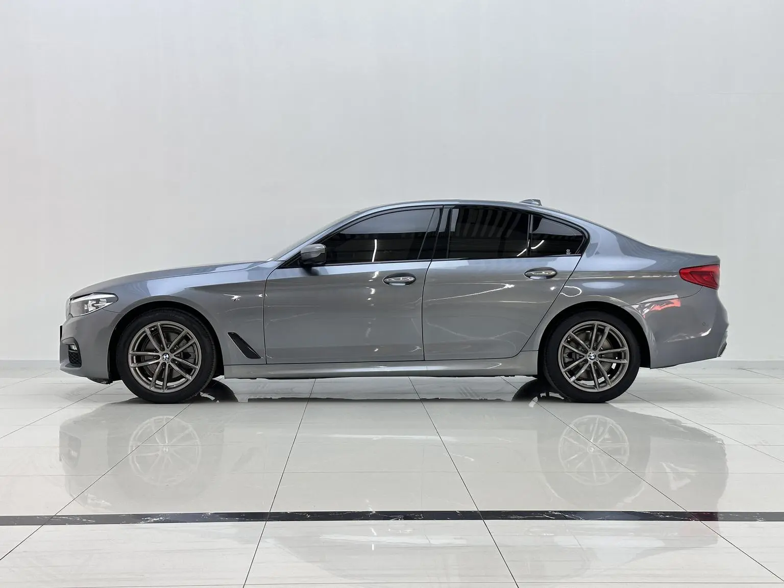 BMW 5 Series ( Import ) 2018 525i M Sport Package
