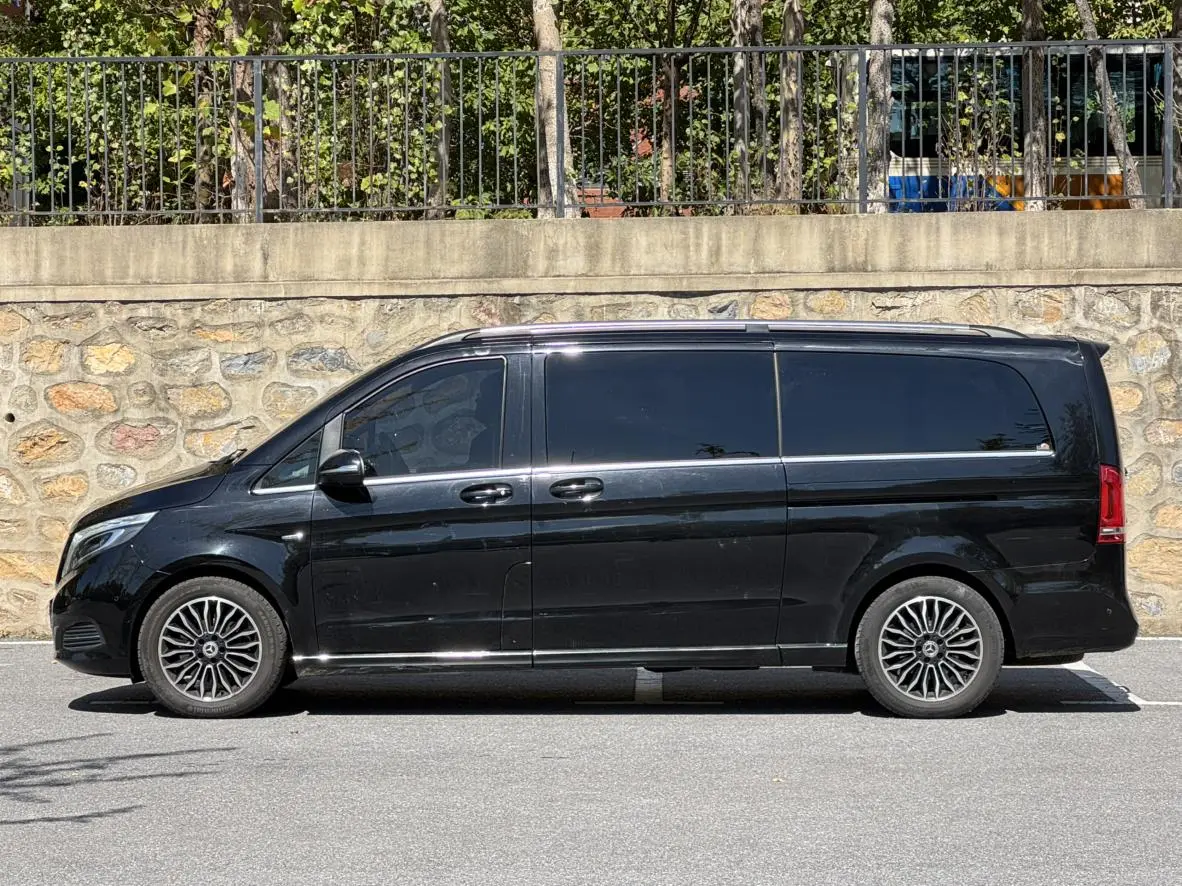 Mercedes-Benz V Class 2018 V 260 L Premium China VI