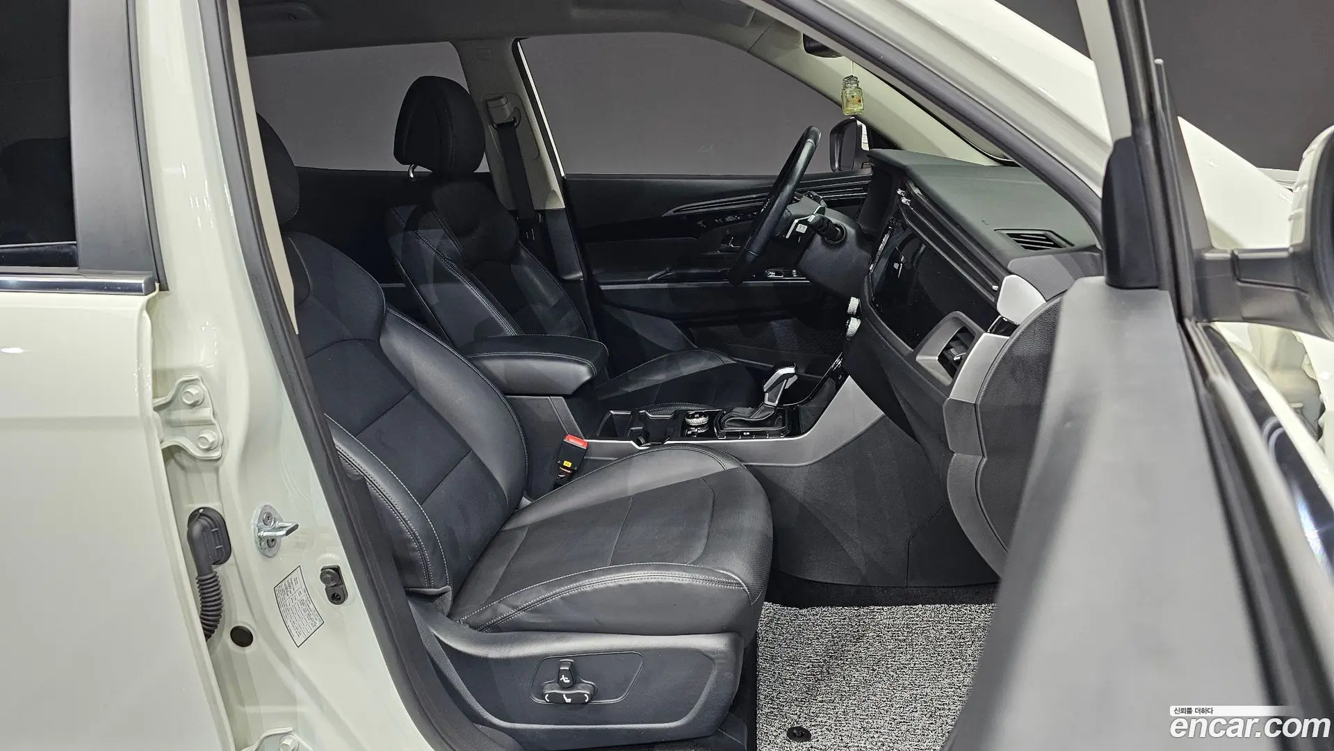 KG Mobility KORANDO Gasoline 1.5 2WD C5