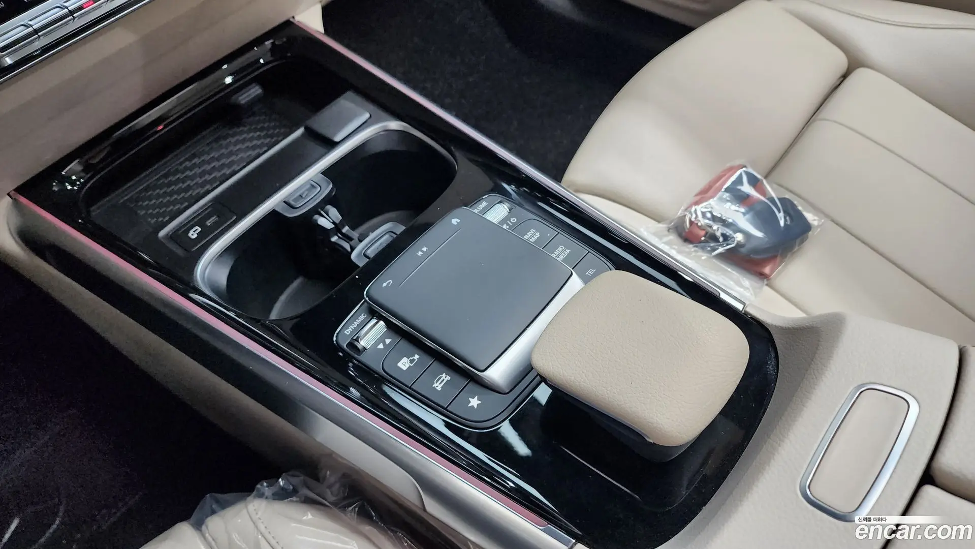 Mercedes-Benz GLB-Class GLB220 2019