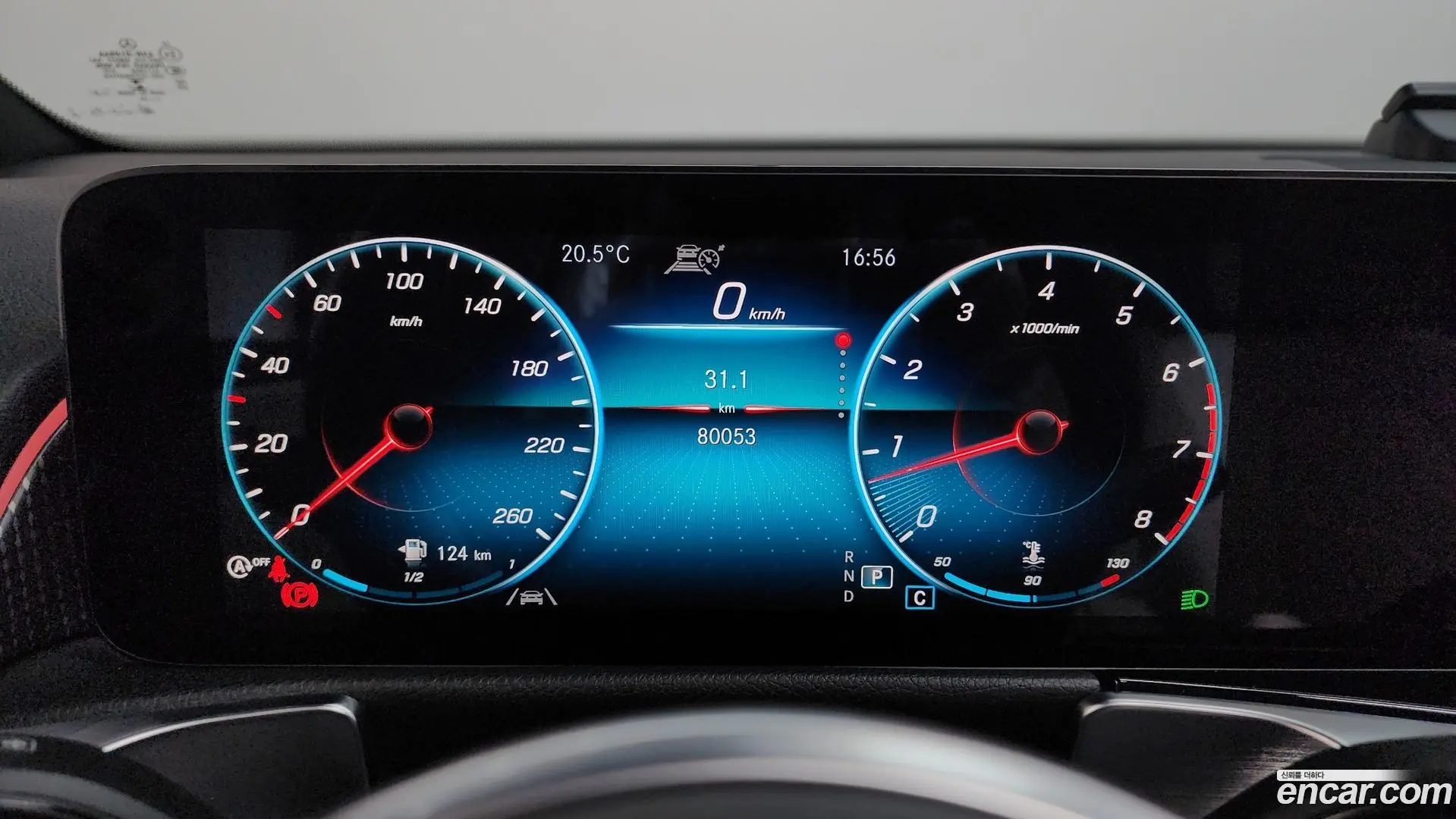 Mercedes-Benz GLB-Class GLB220 2019