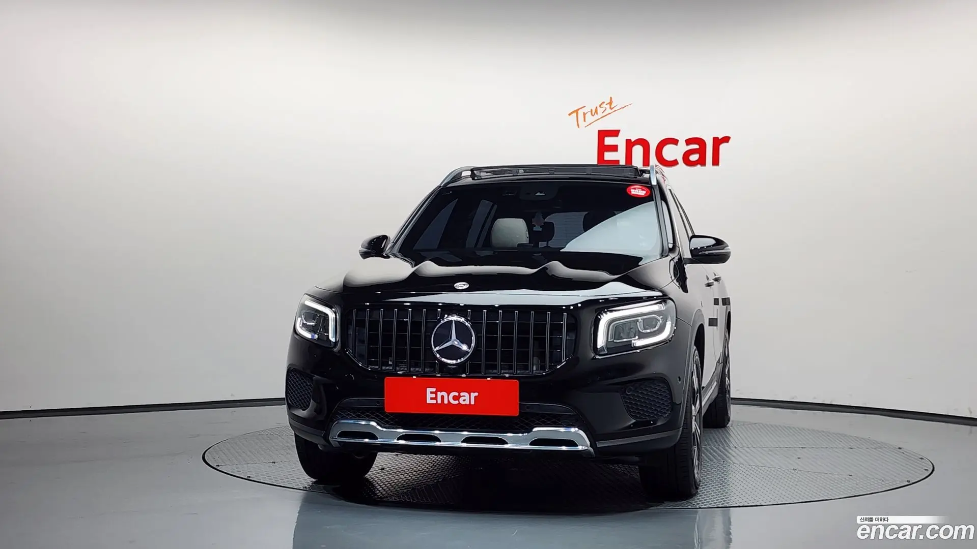 Mercedes-Benz GLB-Class GLB220 2019