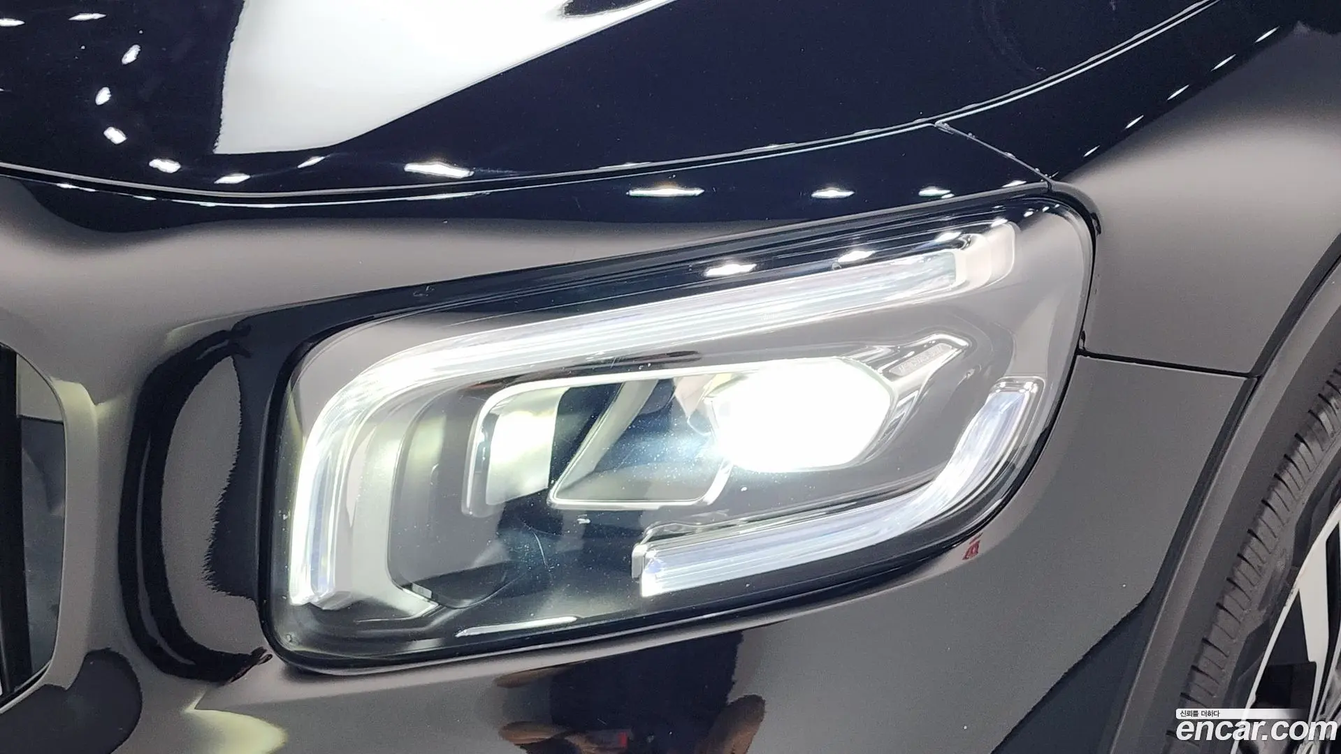 Mercedes-Benz GLB-Class GLB220 2019