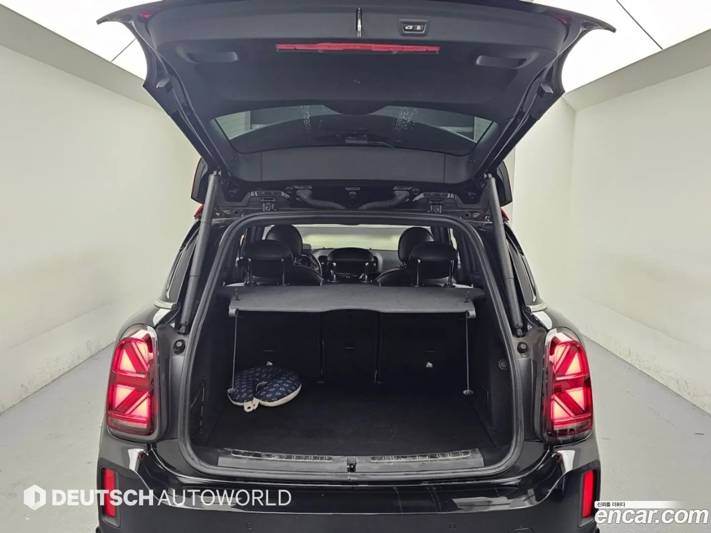 Mini Countryman JCW Launch Pack