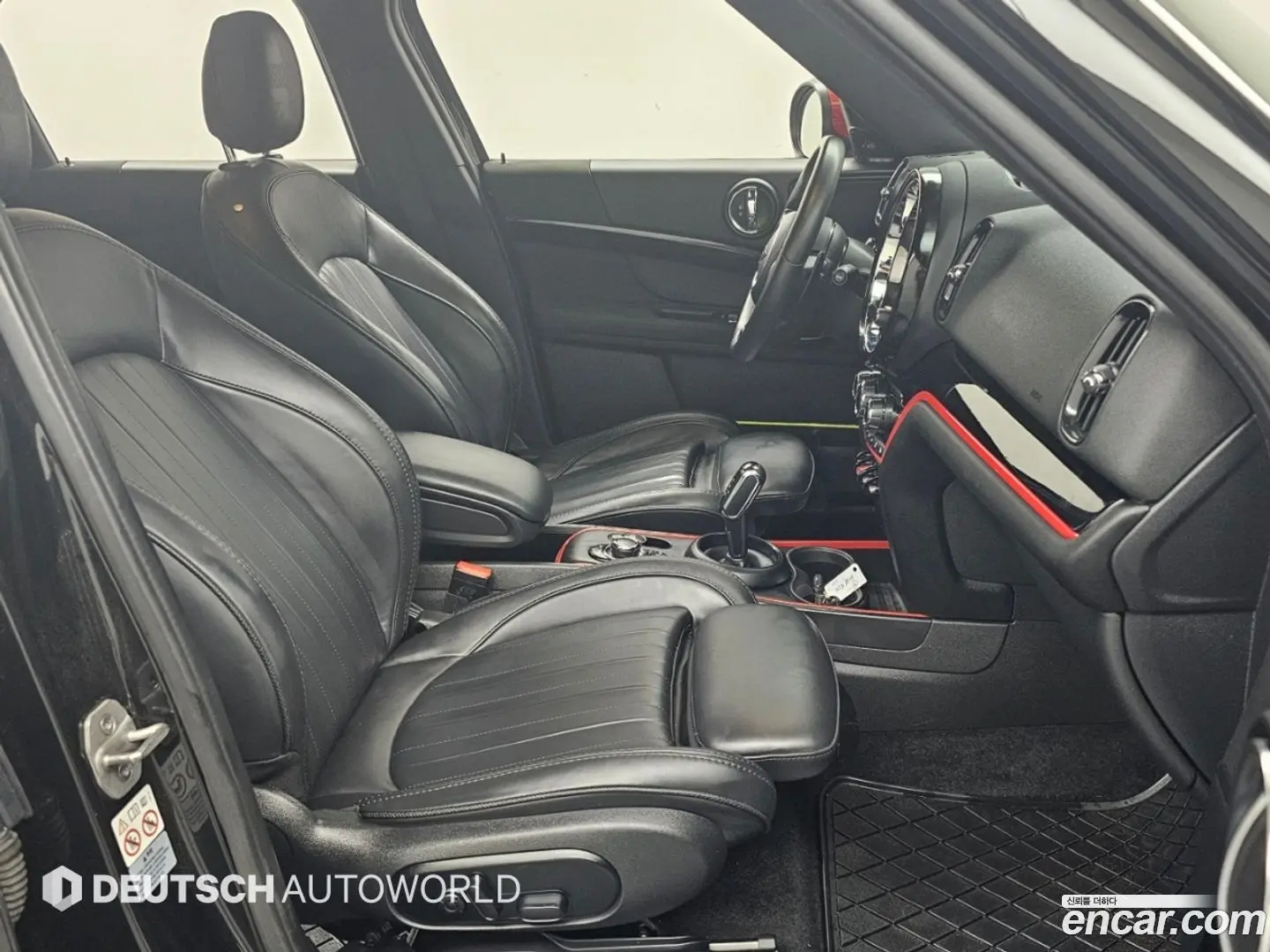 Mini Countryman JCW Launch Pack