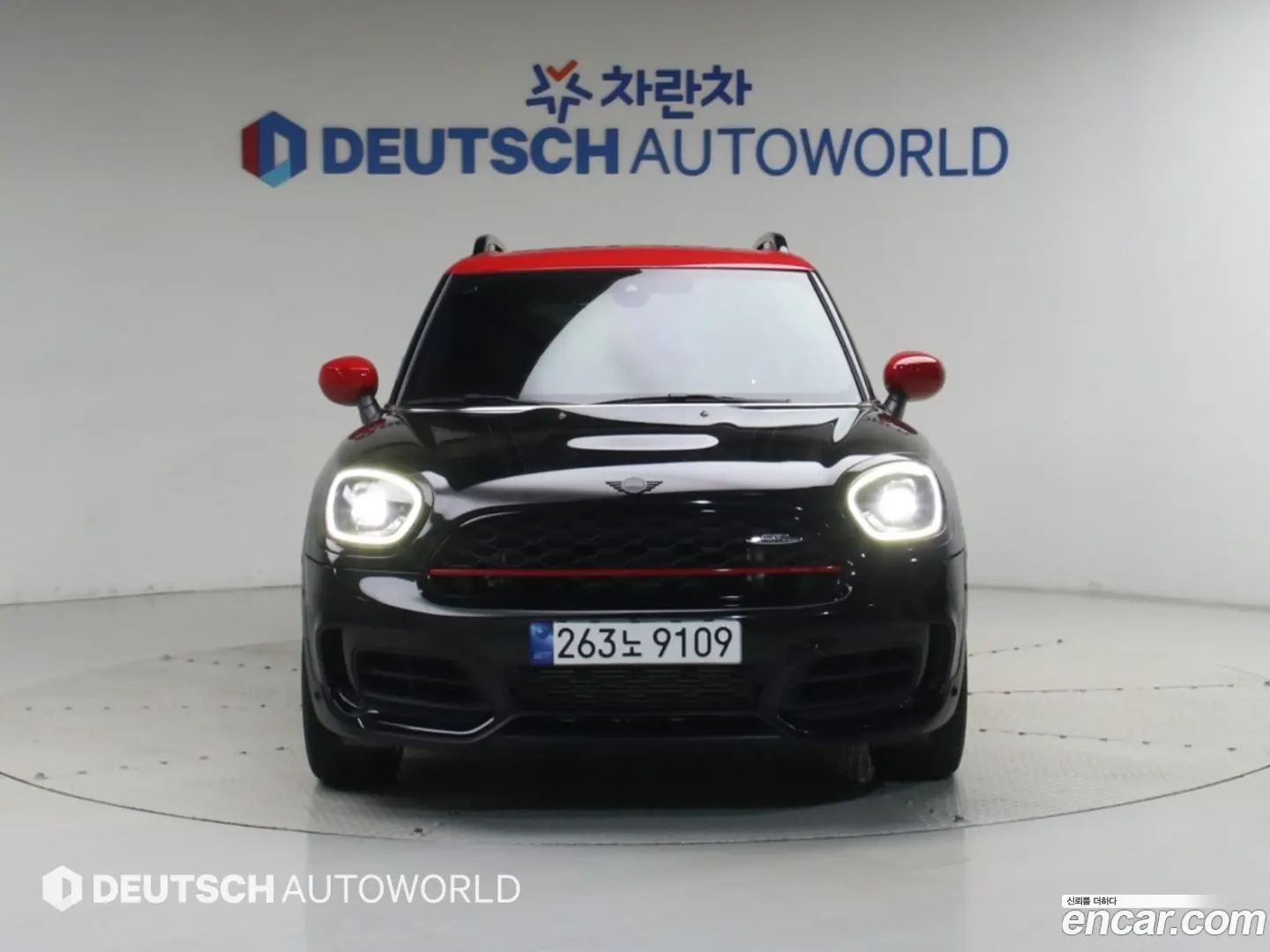 Mini Countryman JCW Launch Pack