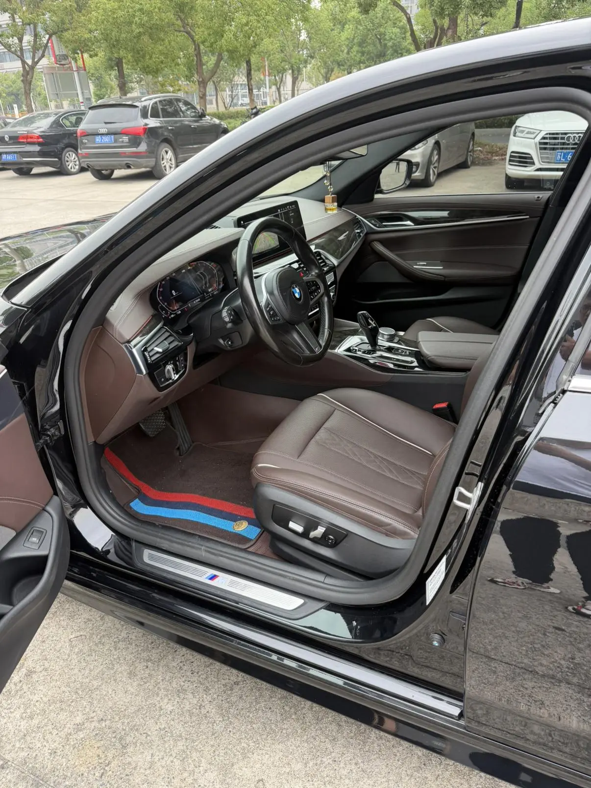 BMW 5 Series 2022 525Li M Sport Package