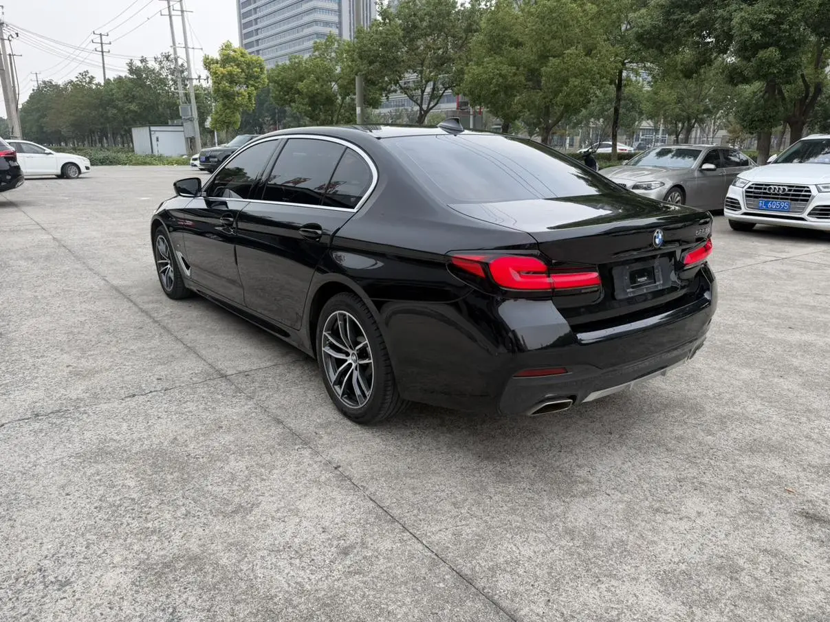 BMW 5 Series 2022 525Li M Sport Package