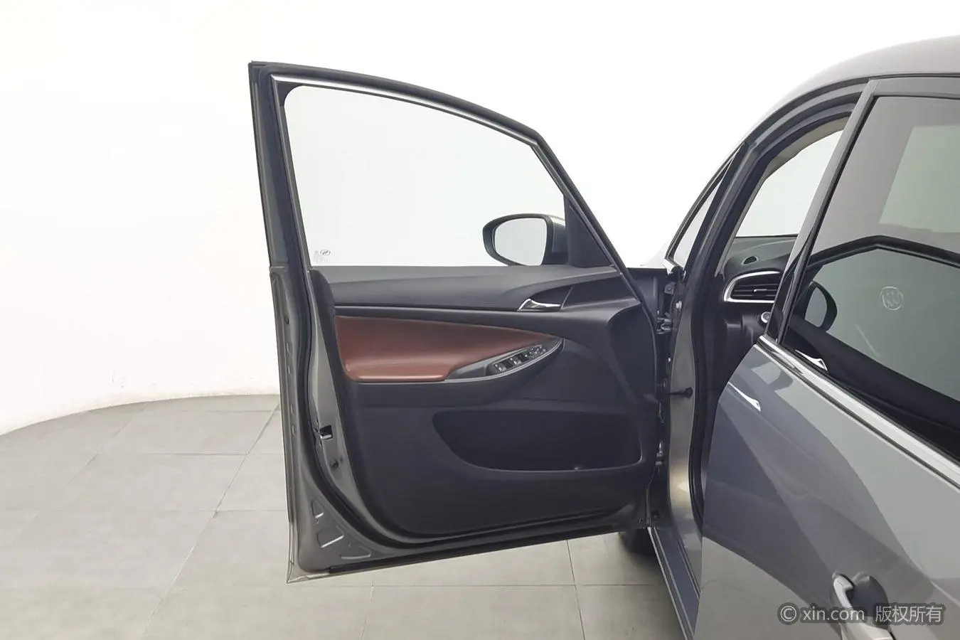 Buick GL6 2018 18T 6 seat Luxury