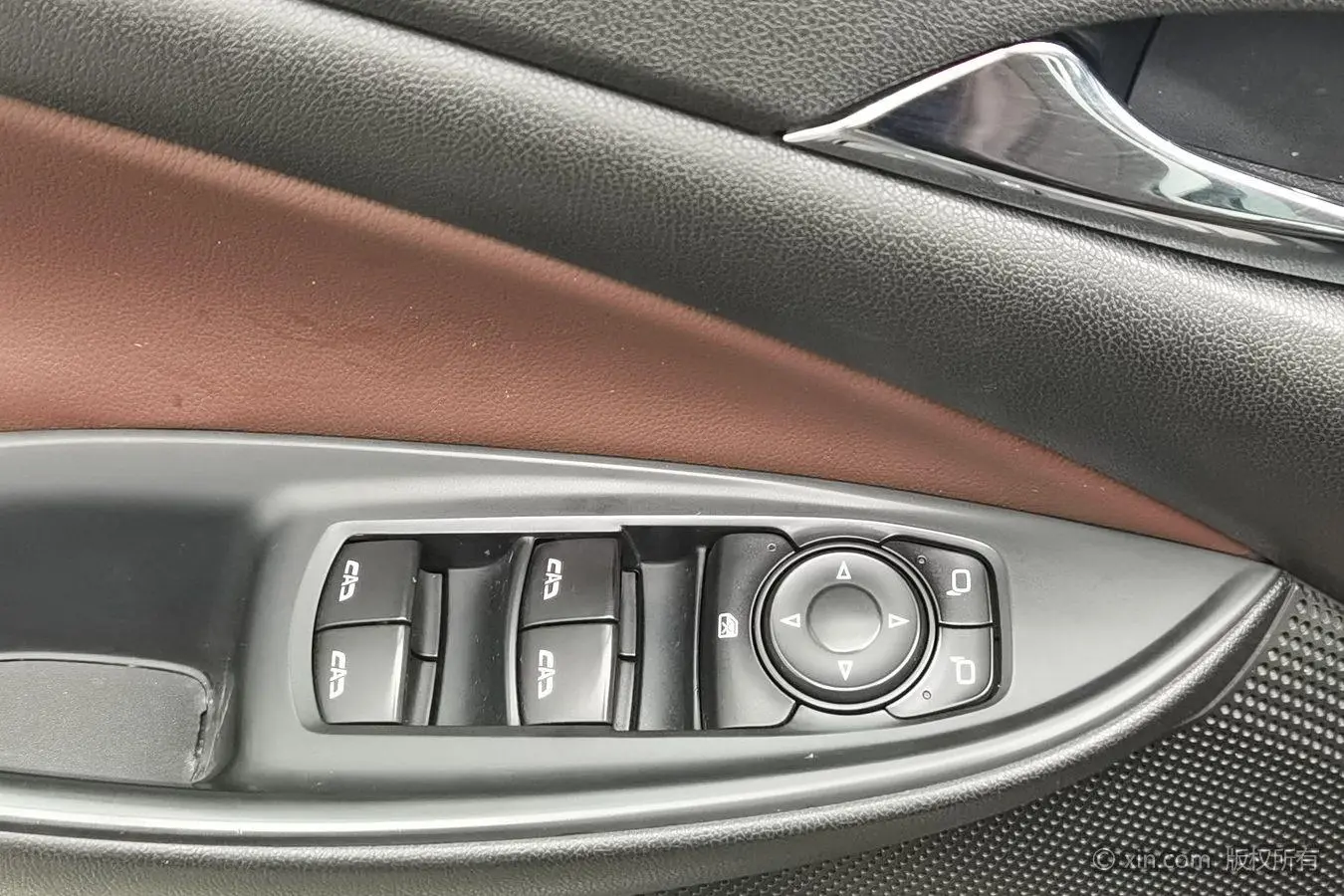 Buick GL6 2018 18T 6 seat Luxury