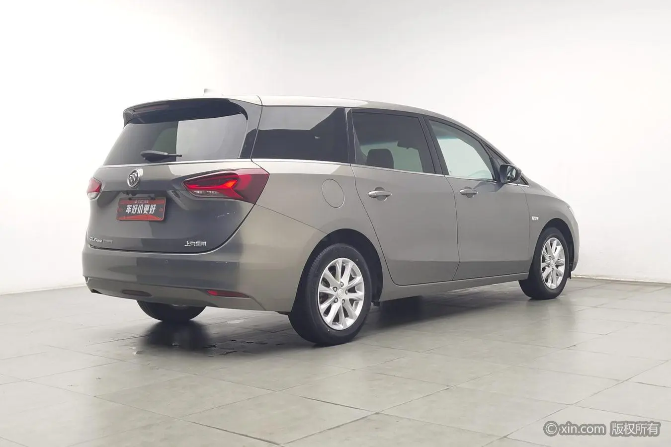 Buick GL6 2018 18T 6 seat Luxury