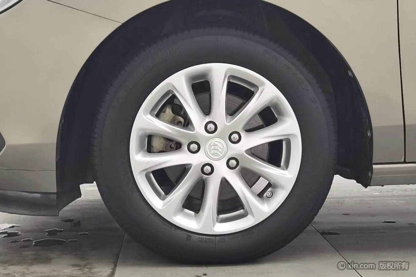Buick GL6 2018 18T 6 seat Luxury