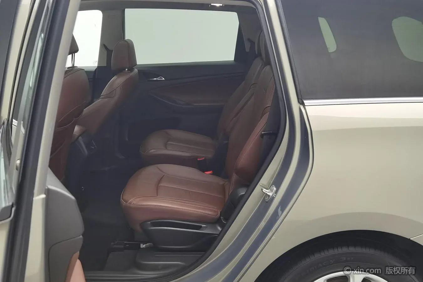 Buick GL6 2018 18T 6 seat Luxury