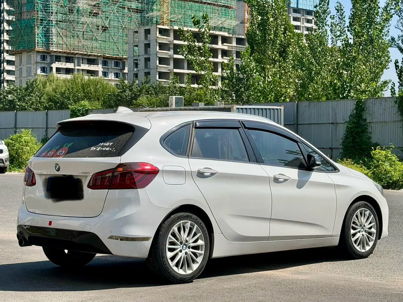 BMW 2 Series Wagon 2018 218i Leading