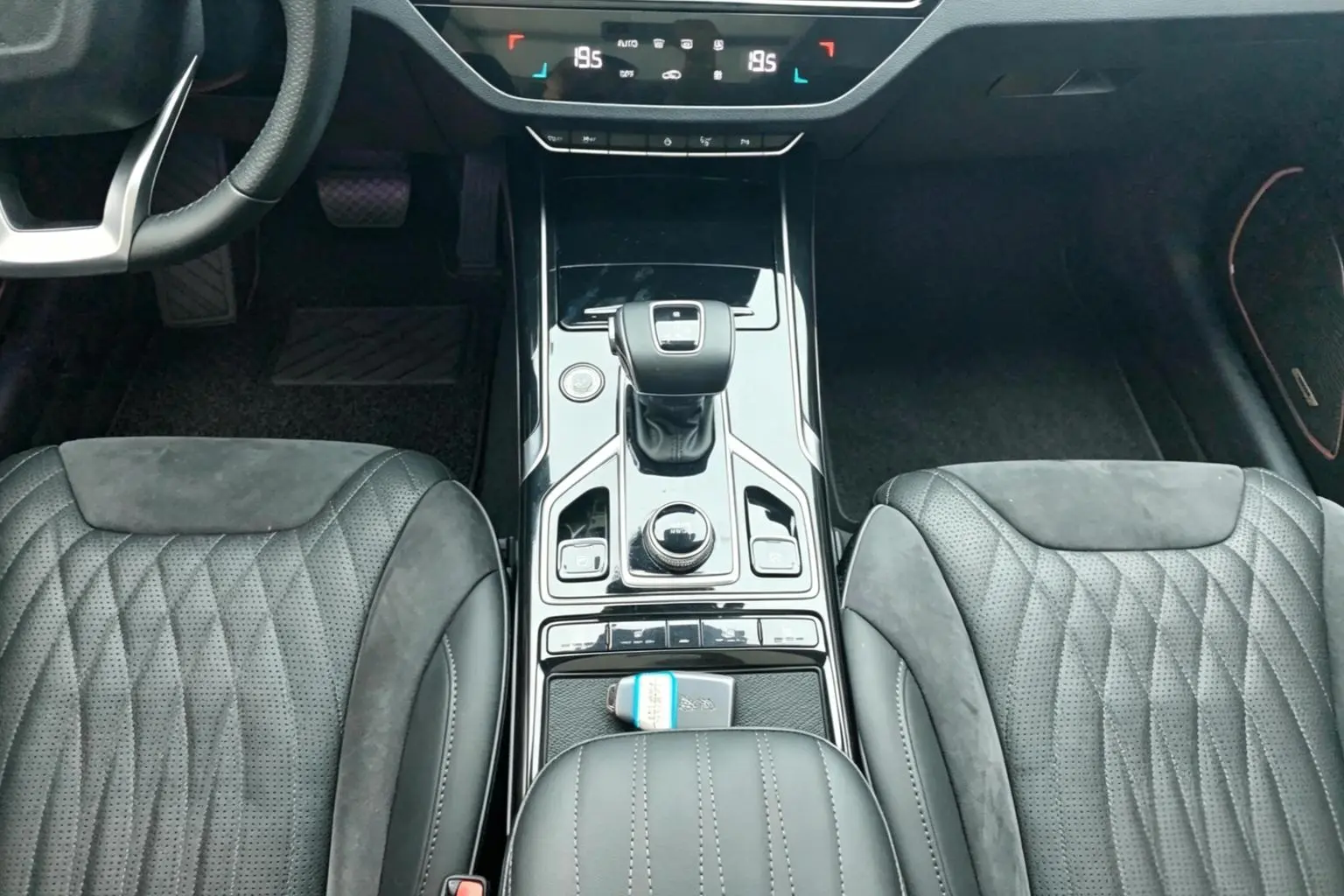 Hongqi HS5 2022 Facelift 2.0T Connected Flagship Enjoy