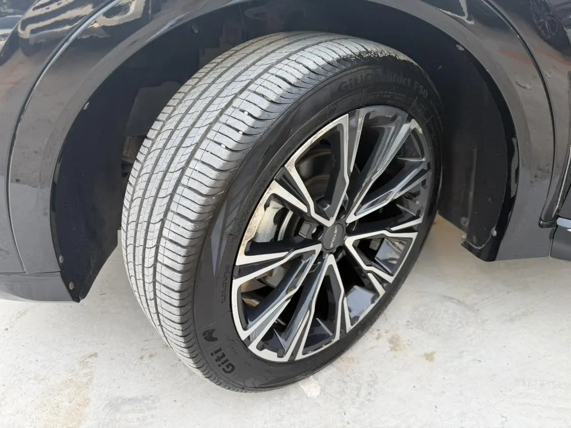 Jetour X70 PLUS 2022 1.6T DCT Pro+ 5 seat