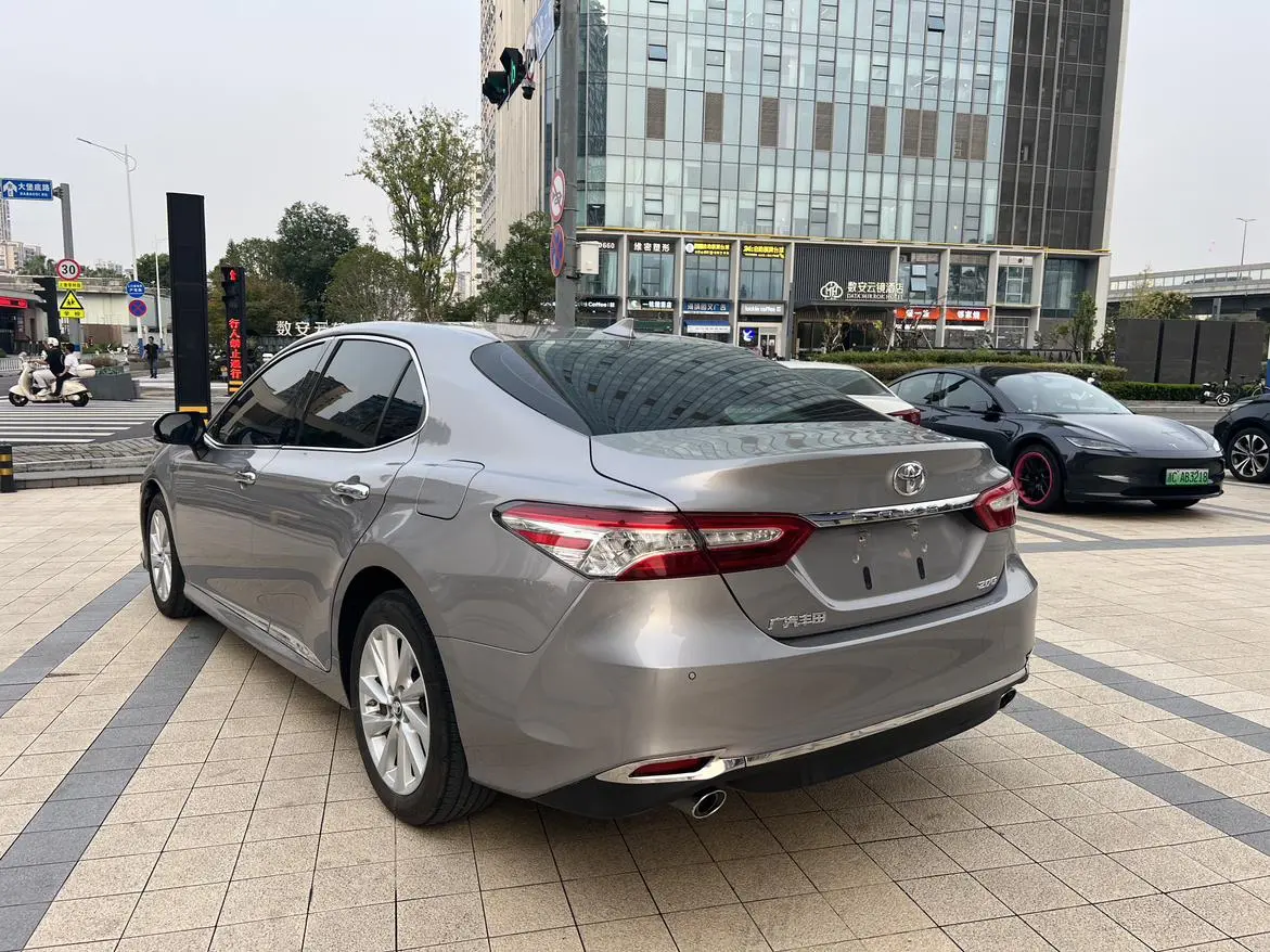 Toyota Camry 2023 2.0GVP Leading